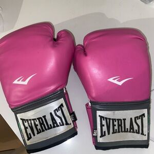 Pink everlast boxing gloves